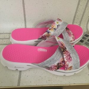 Brand new sketchers sandels go walks size 8